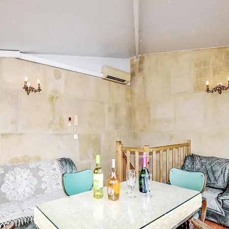 2 Bedroom Gorgeous In *