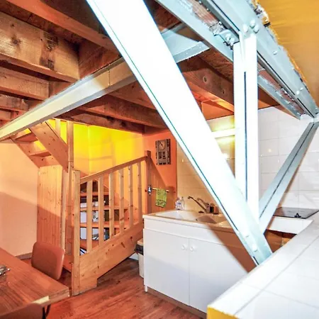 2 Bedroom Gorgeous In بيت للعطل قرقشونه