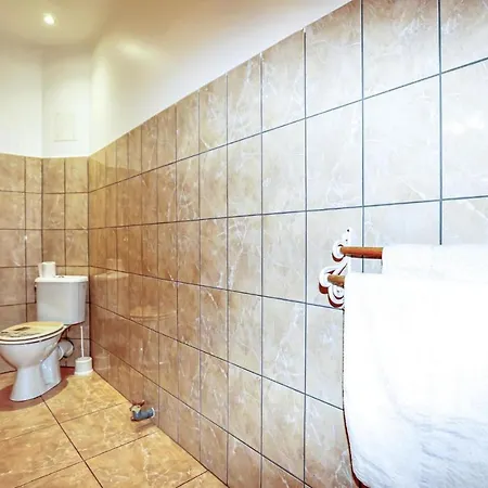 2 Bedroom Gorgeous In