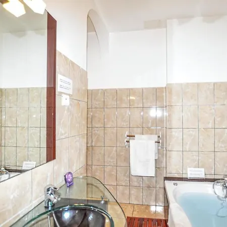 2 Bedroom Gorgeous In بيت للعطل قرقشونه